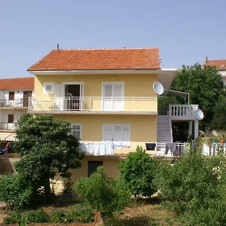 Apartment By The Sea Grebastica, Sibenik - 9686 *