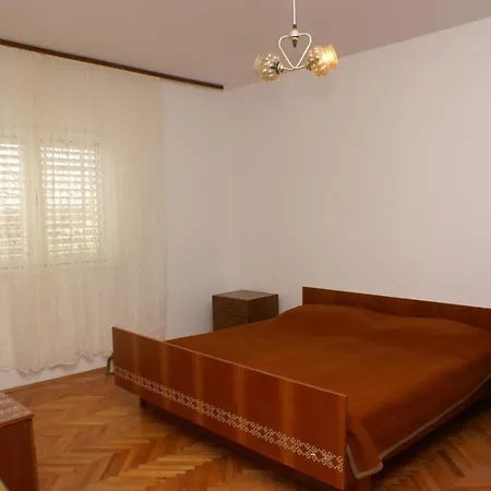 Apartment By The Sea Grebastica, Sibenik - 9686